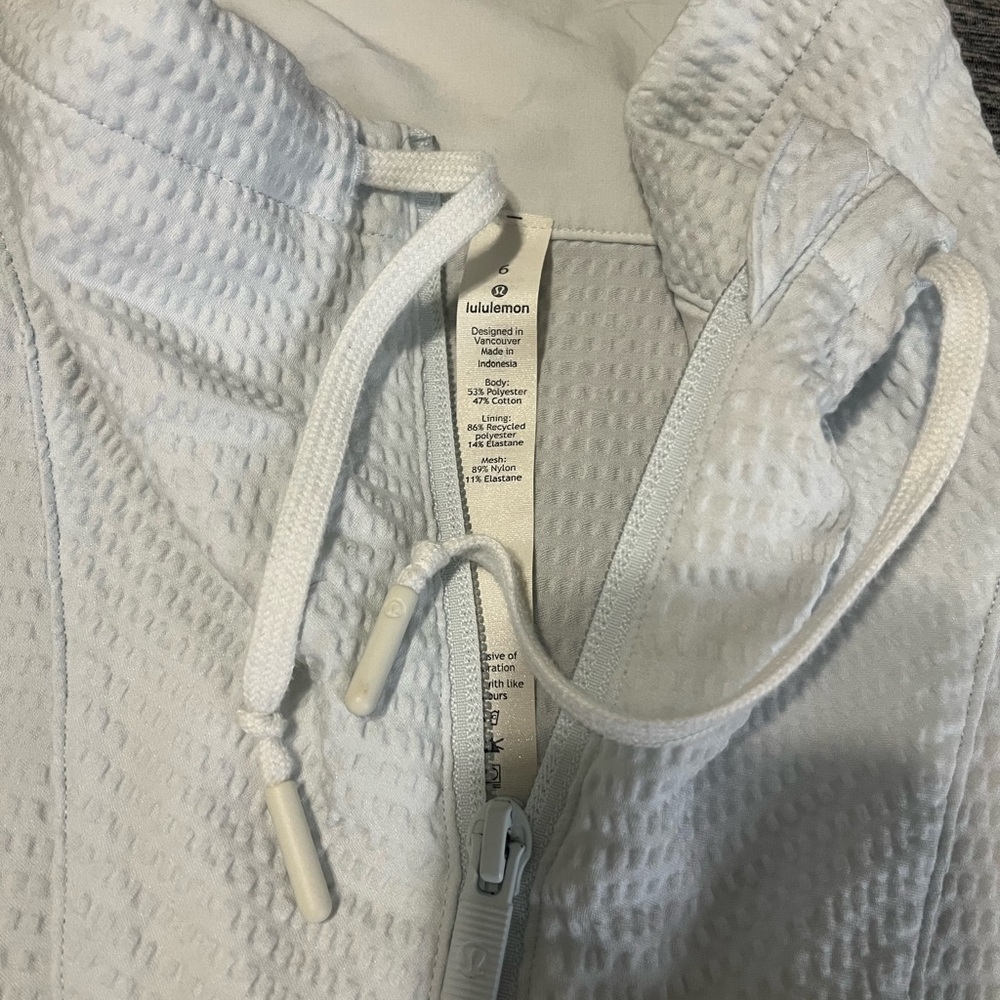 Lululemon Pack Light Pullover - image 2